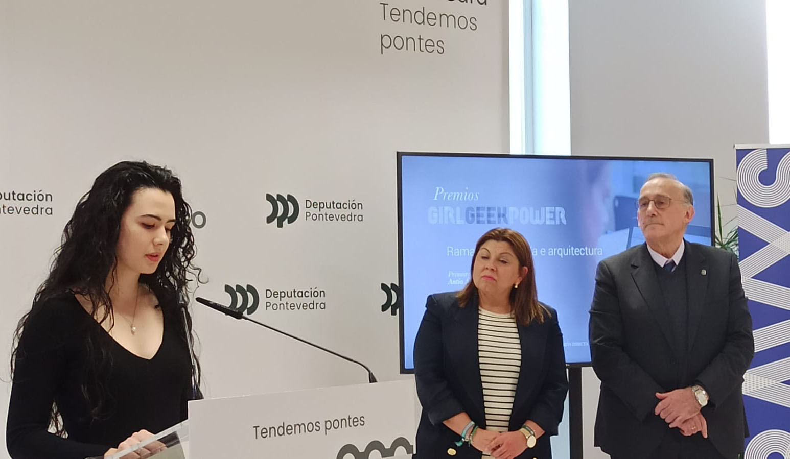 Antía Álvarez Pazó recibe un dos Premios GirlGeekPower