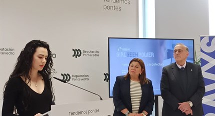 Antía Álvarez Pazó recibe un dos Premios GirlGeekPower