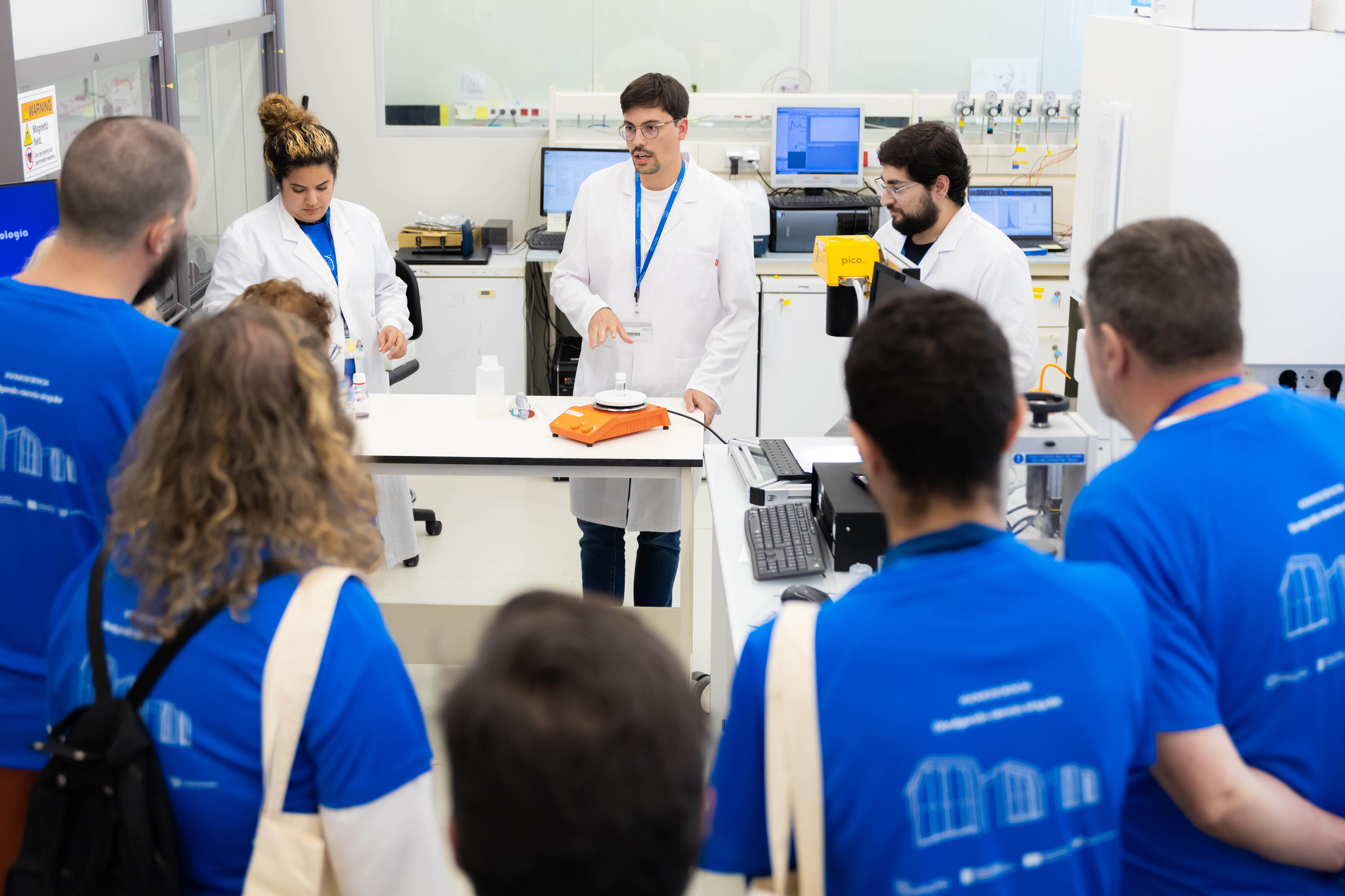 O CINBIO abriu os seus laboratorios a preto de 80 persoas nunha nova edición da súa xornada de portas abertas