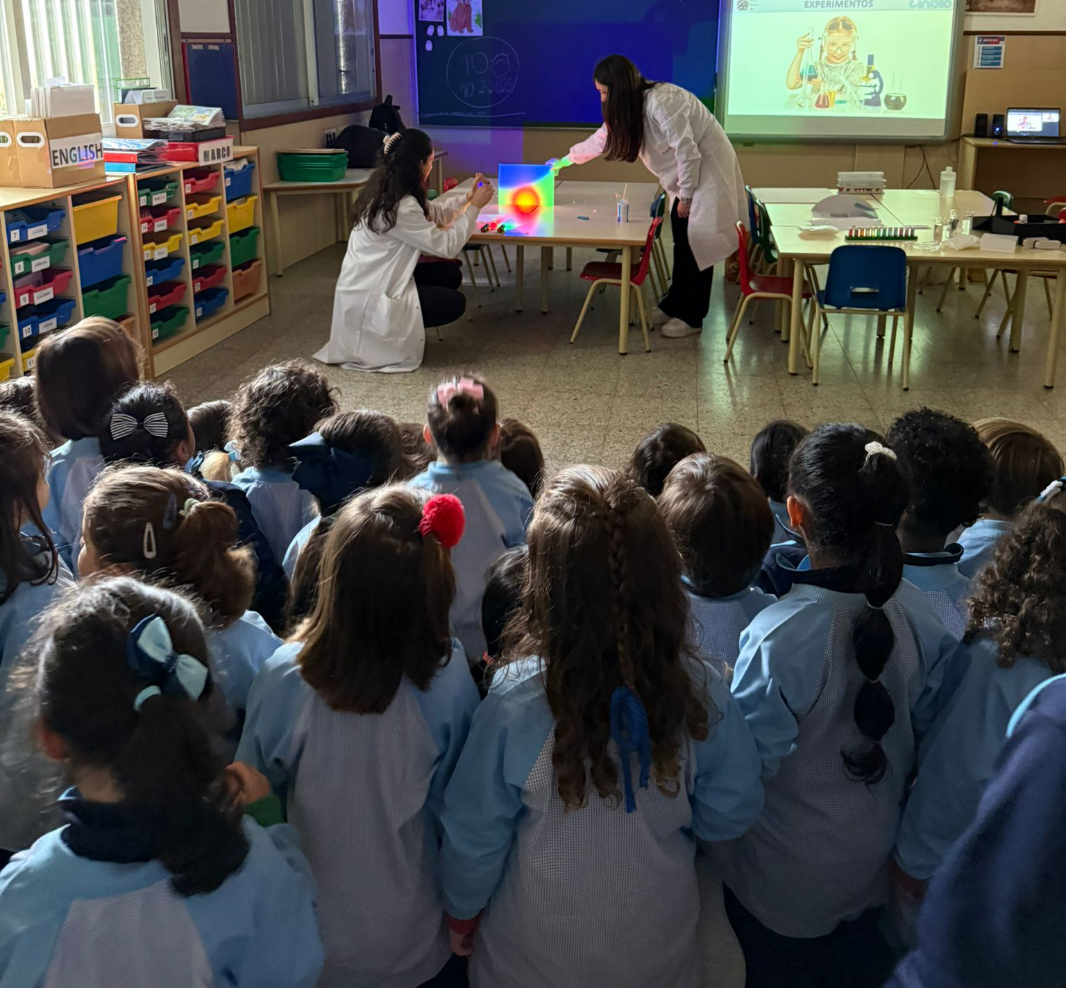 11F: Científicas do CINBIO percorren Galicia para compartir a súa vocación