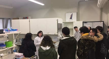 Alumnos do STEMbach visitan o CINBIO