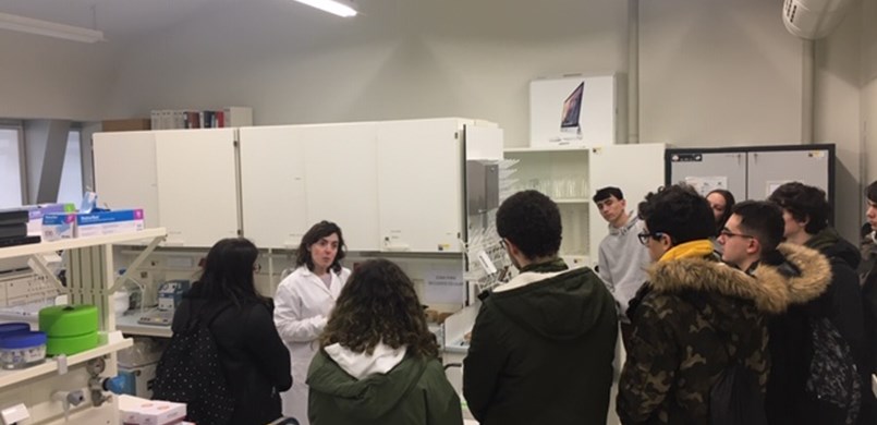 Alumnos do STEMbach visitan o CINBIO