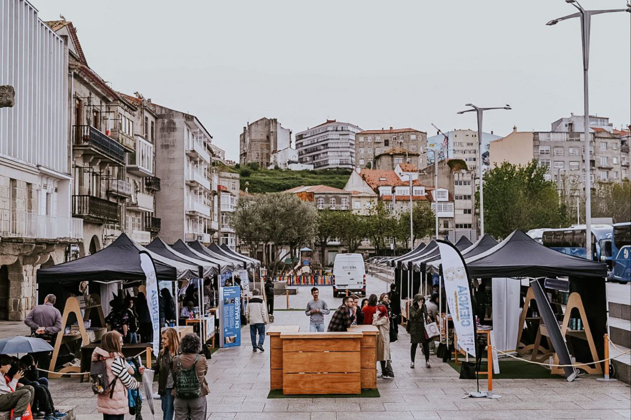 Persoal investigador do CINBIO participa na expo-feira científica "A ciencia que vén ten nome de muller"