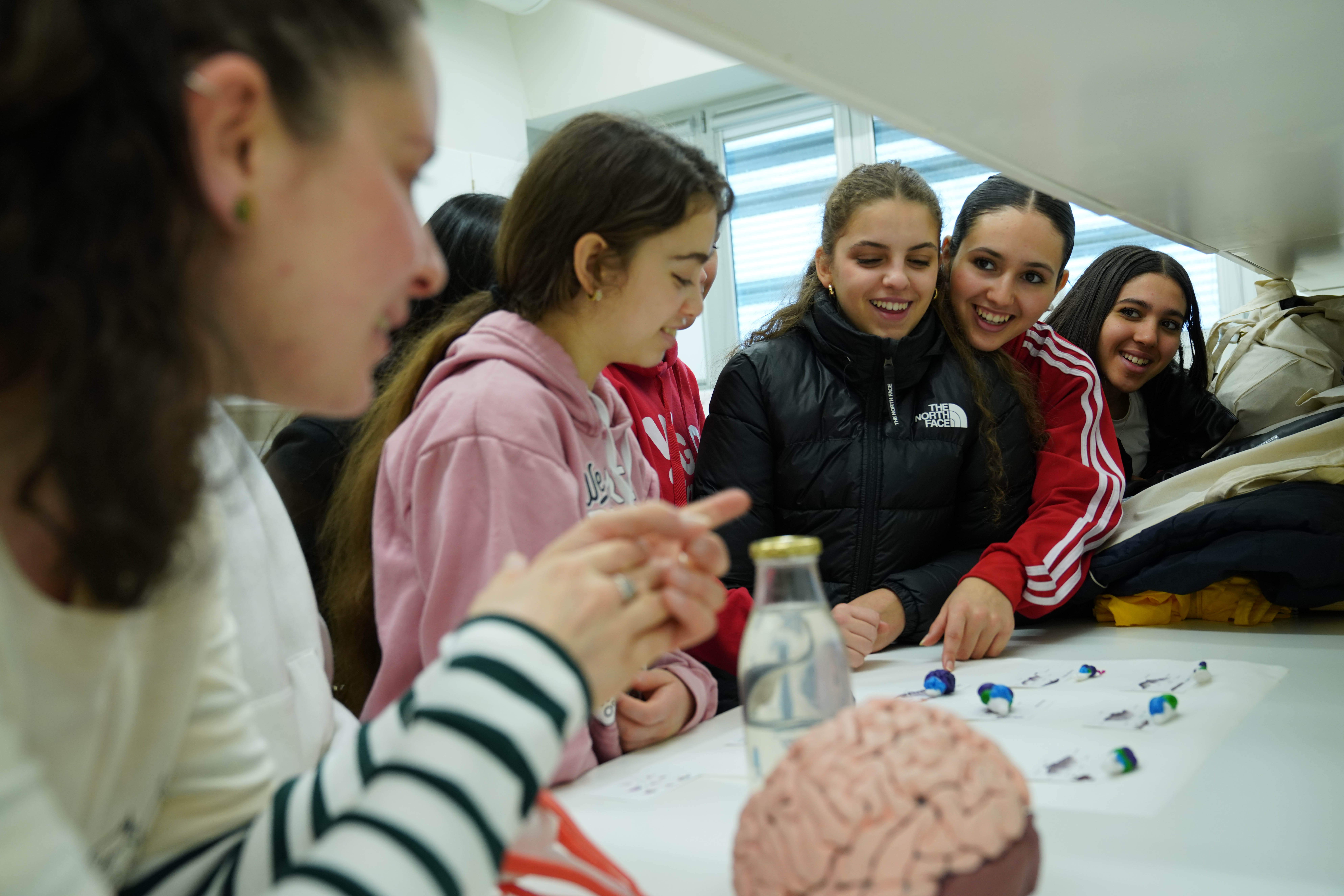 11F: As científicas do CINBIO participan na oitava edición de 'Elas Fan CienTec'