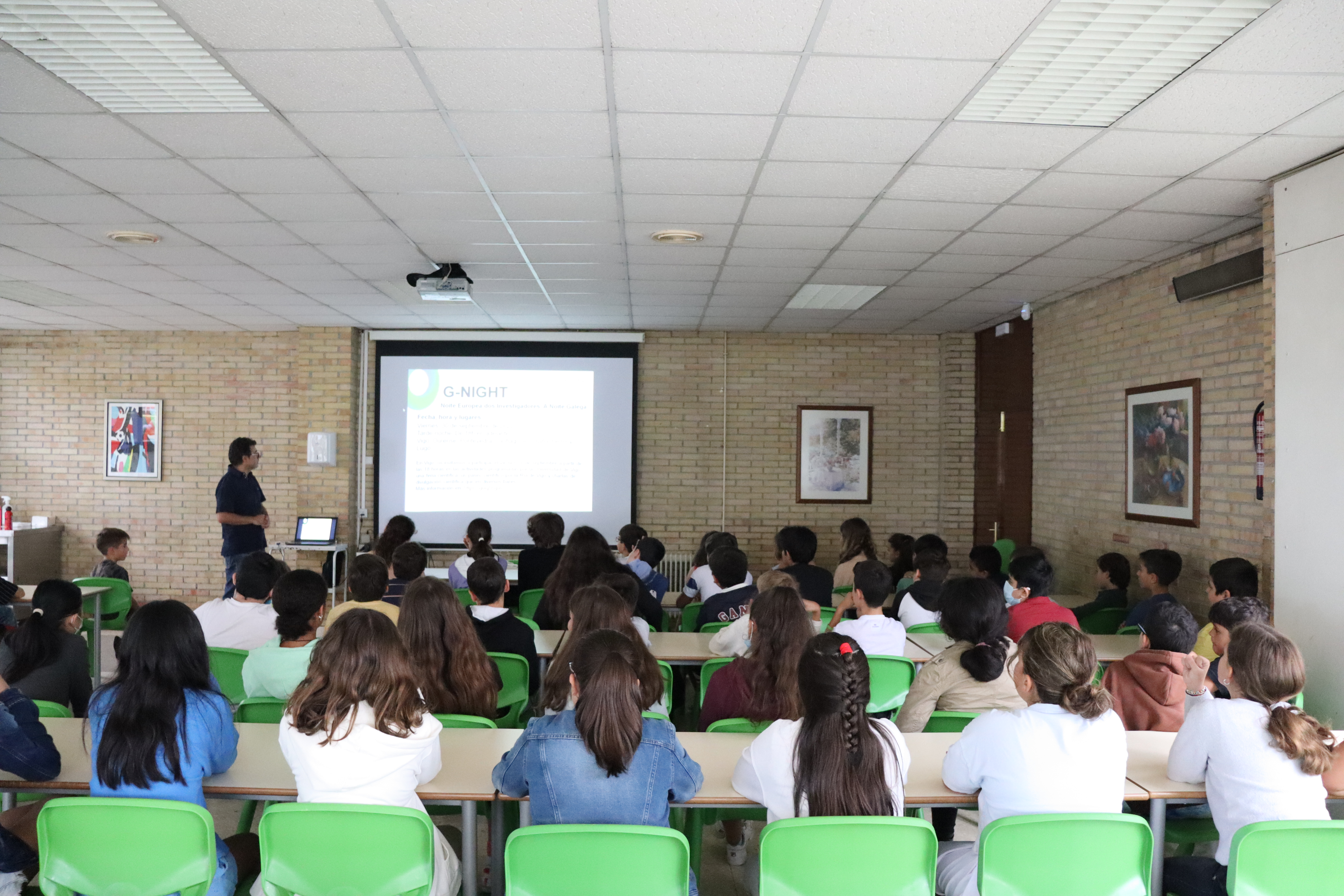 Miguel Arenas visita o CEIP Lope de Vega