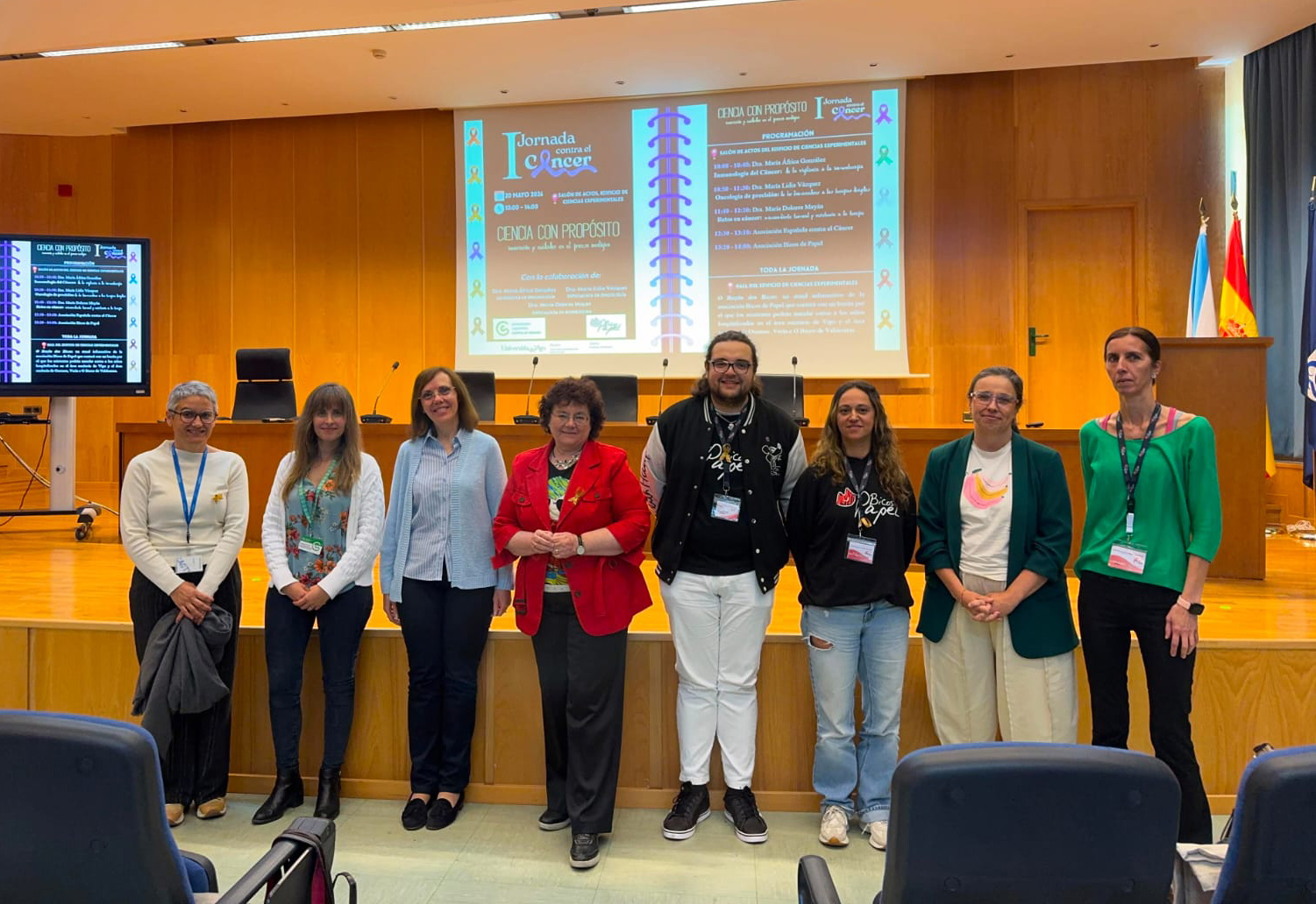 As investigadoras do CINBIO África González e María Mayán participan na I Xornada contra o Cancro